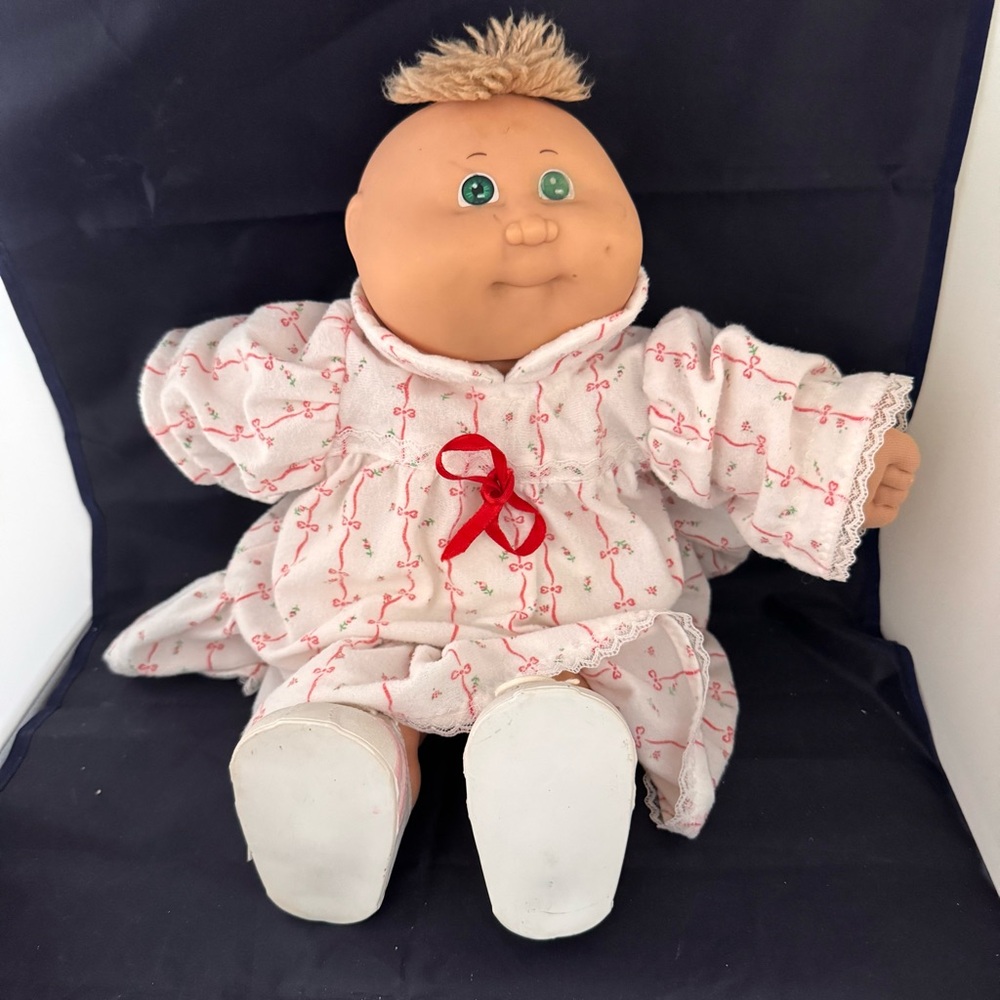 Vintage Cabbage Patch Kid Preemie Girl Wheat Hair Tuft Green Eyes